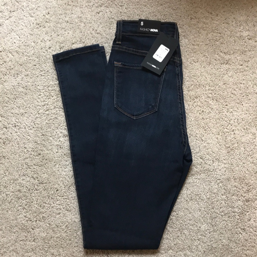 NWOT FashionNova Classic High Waist Skinny Jeans